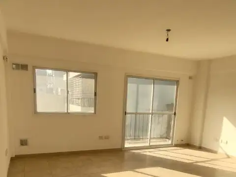 SEMIPISO 2 AMBIENTES Y 1/2 A ESTRENAR APTO CREDITO