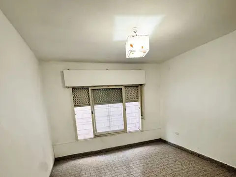 Depto Tipo Casa en Alquiler en Lanus Este, $ 580.000