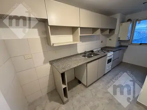 Departamento en Alquiler en San Fernando Vías  /  Centro, $ 700.000