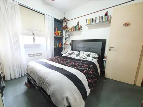 Departamento en venta de 3 ambientes en San Telmo. Frente