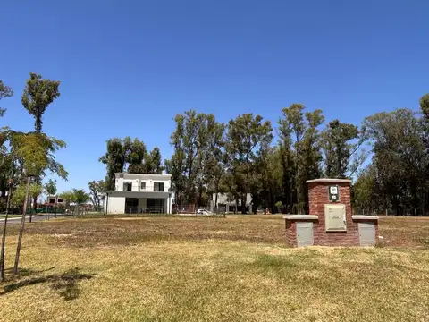 Venta Lote en Barrio Privado Santa Sofía de Pilar del Este