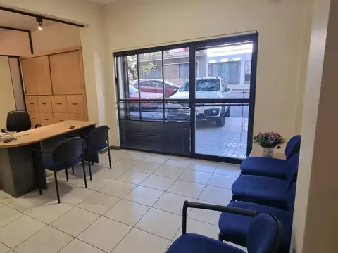 Rioja esquina Republica de Siria al 500