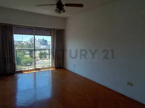 Venta Departamento Tres Ambientes Plaza Constitucion