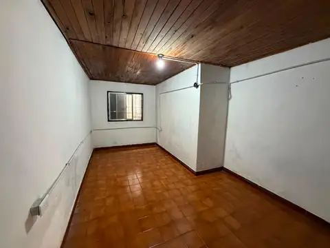 Casa en Alquiler con 1 cochera