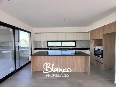 Casa  en Venta en San Sebastián - Área 2, Escobar, G.B.A. Zona Norte