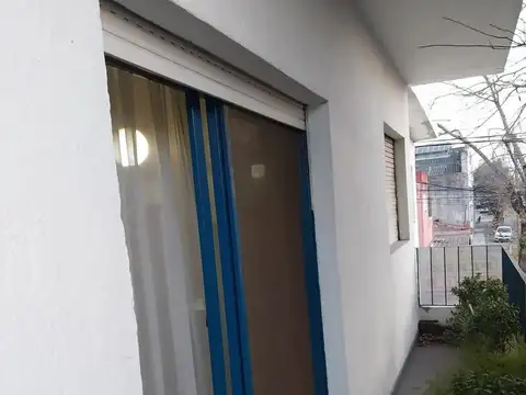 Casa en venta - 3 Dormitorios 2 Baños - Villa Ballester