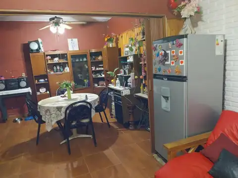 Casa en Venta con 3 cocheras