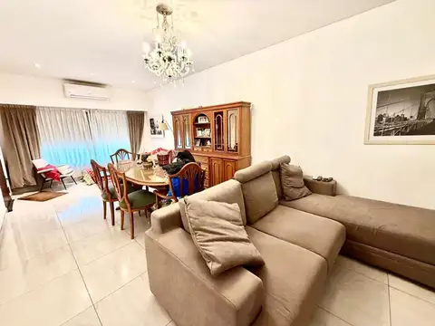 Casa en Venta en Castelar, USD 207.000
