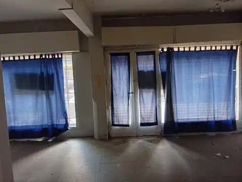 Local en Venta 76 años