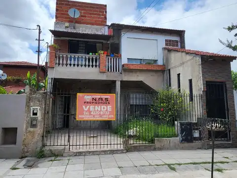 PH en planta baja 3 ambientes con parque en Lanús Este