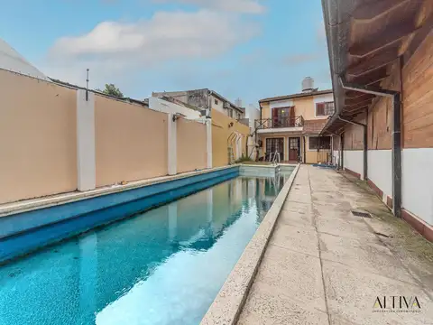 Casa de 5 ambientes en venta en Saenz Peña. Apto credito!