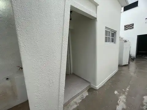 Depto Tipo Casa 2 ambientes con 1 baño