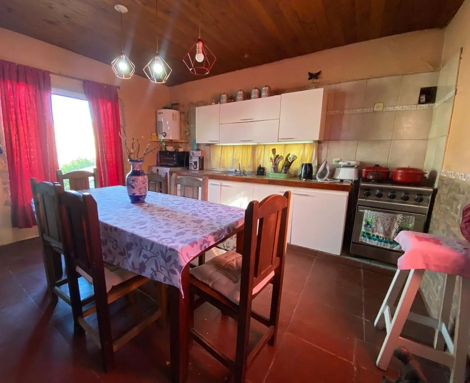Lote con 2 viviendas, 10x45m, Zona Ruta 226
