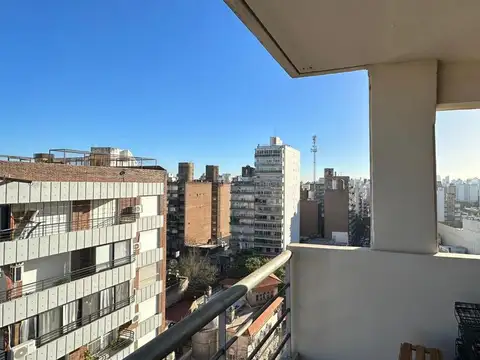 Departamento en Alquiler en Abasto, $ 650.000