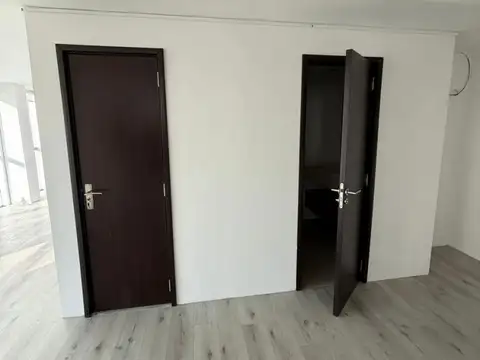 9 de julio 200, Piso 2