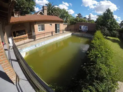 Casa 5 ambientes con 2 baños