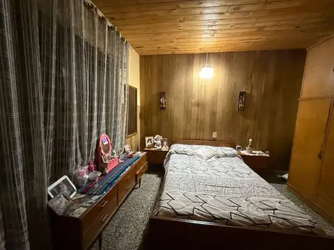 Depto Tipo Casa 5 ambientes con 2 baños