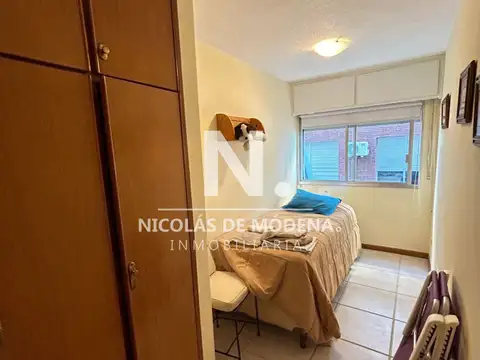 Vende apartamento frente al mar de 3 dormitorios en Península - Punta del Este