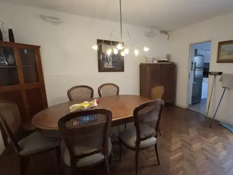 Depto Tipo Casa 5 ambientes con 2 baños