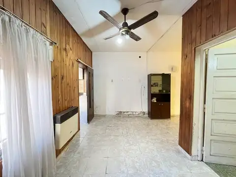Casa en Alquiler con 2 cocheras