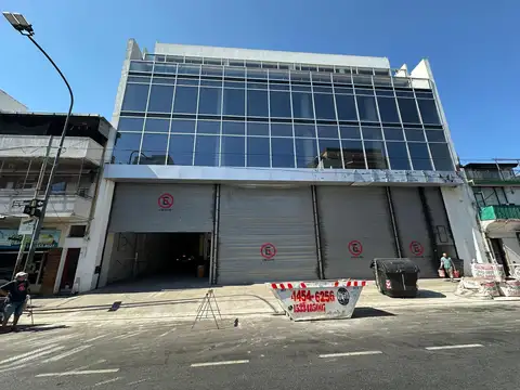 Av. Gral. Mosconi al 3400