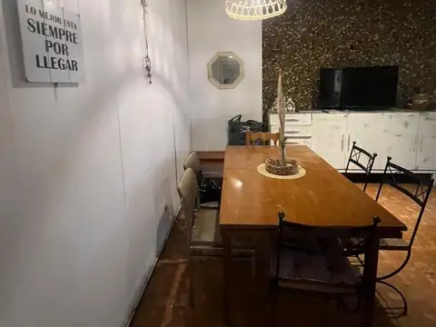 Caseros 2100, Piso 1°