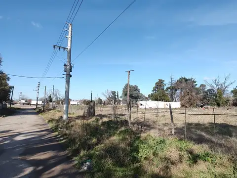 Av. Pres. Hipólito Irigoyen 10400