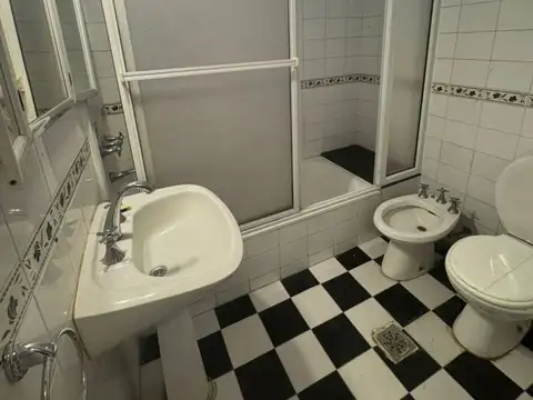 CASA EN ALQUILER - PJE AZOPARDO 1410 - ALTURA AV ALEM 1150