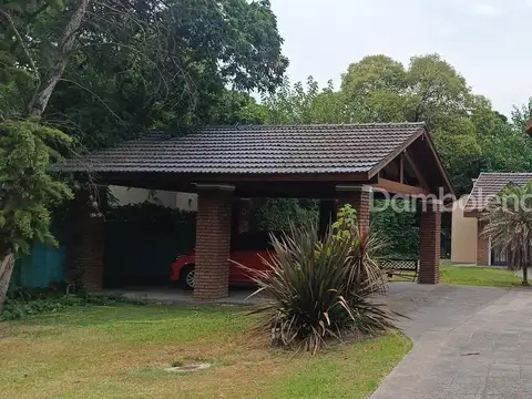 Casa Chalet  en Alquiler en Parque Leloir, Ituzaingó