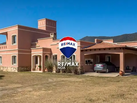 CASA 5 DORM VENTA LA LUCINDA CLUB DE CAMPO SALTA