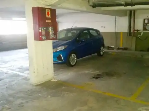 VENTA COCHERA CUBIERTA EN MICROCENTRO