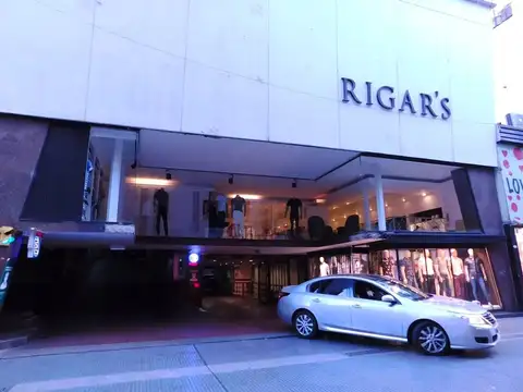 VENTA COCHERA CUBIERTA EN MICROCENTRO