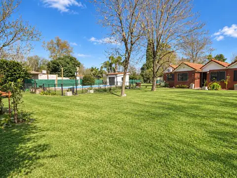 Casa en Venta Funes 3 dormitorios con quincho y pileta