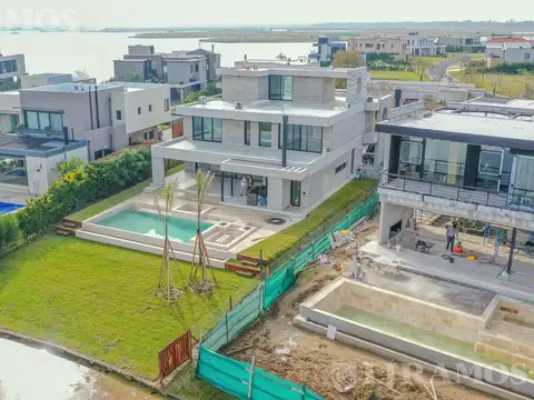 Casa en venta en Barrio MUELLES AL AGUA  - Puertos / Escobar