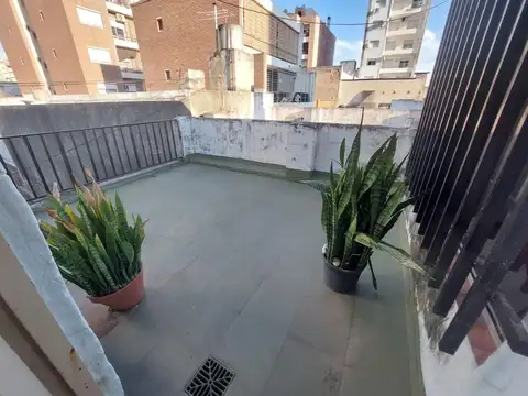 Venta casa de pasillo- Tres Dormitorios- Pellegrini 1600- Centro- Rosario