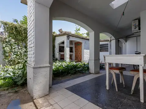 CASA A LA VENTA  EN LA FLORIDA APTA CREDITO HIPOTECARIO 2 DORMITORIOS