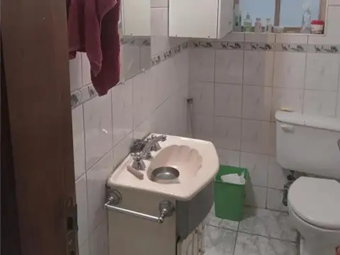 LOCALES - CON VIVIENDA - CONSTITUCIÓN, CAPITAL FEDERAL