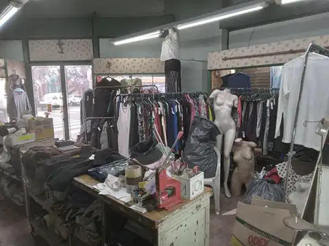 LOCALES - CON VIVIENDA - CONSTITUCIÓN, CAPITAL FEDERAL