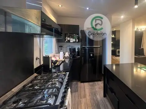 Casa 5 ambientes con 4 baños