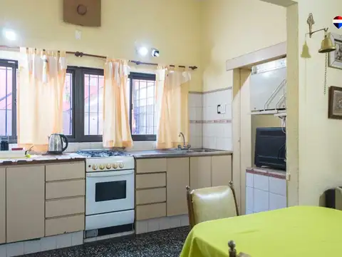 Casa 3 ambientes con 2 baños