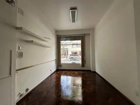 Oficina 2 ambientes con 1 baño