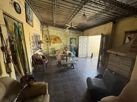 Casa 3 ambientes con 2 baños