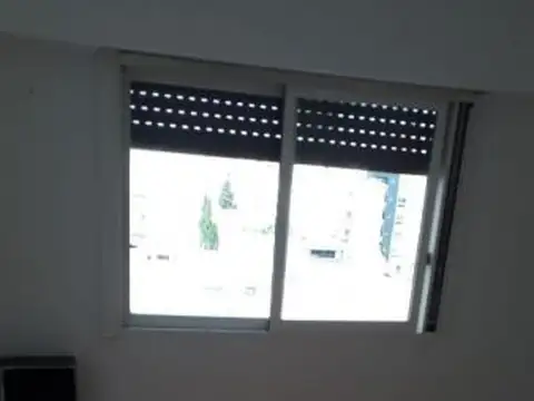 DEPARTAMENTO 2 AMBIENTES Y MEDIO ESCUCHA OFERTA