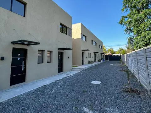 Depto Tipo Casa 2 ambientes con 1 baño