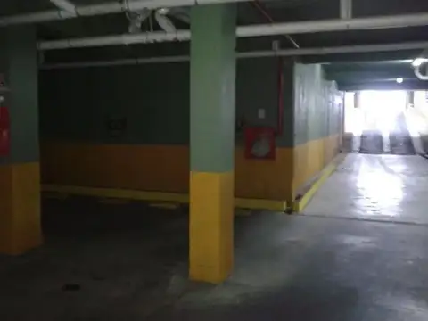 Venta Cochera Subterránea. Garage Lomas De Zamora