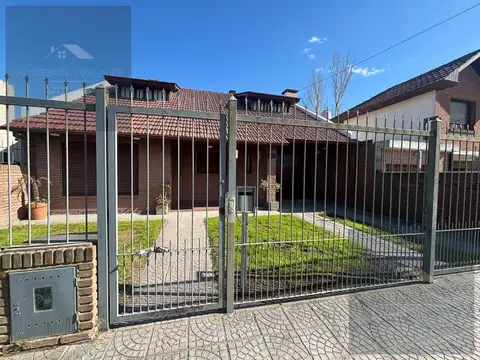 Casa en Alquiler de 4 dormitorios