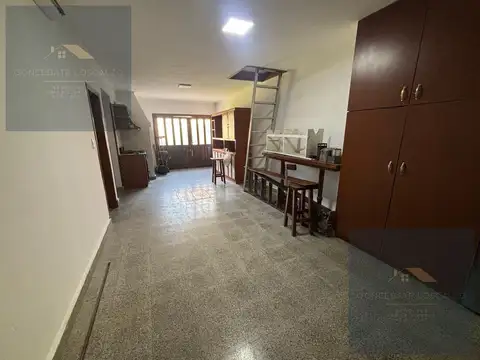 Casa en Alquiler con 1 cochera