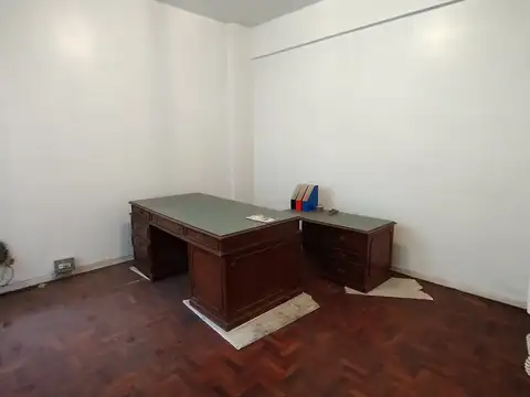 Oficina en Alquiler en Monserrat, $ 250.000