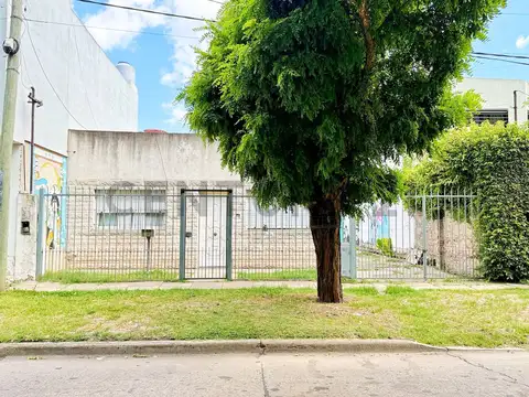 CASA A LA VENTA DE 3 DORMITORIOS EN LOS HORNOS