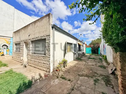 Casa en Venta en Los Hornos, USD 53.000